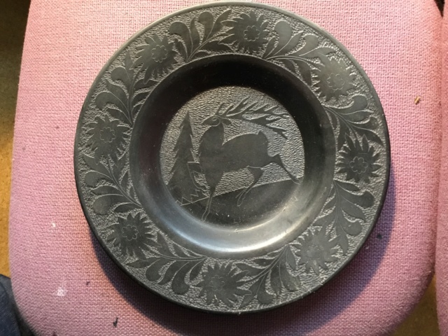 Black plate with deer. 6fbae810