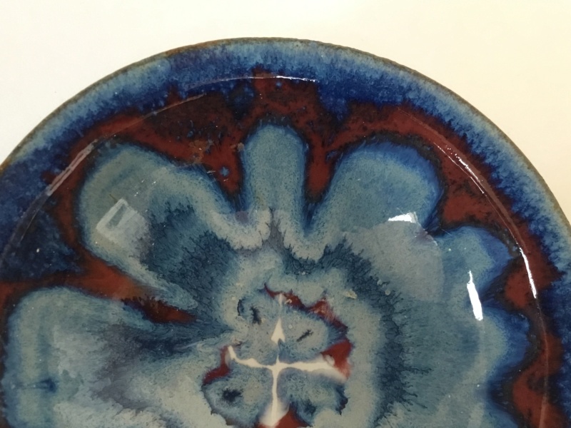 Studio bowl, impressed mark, blue and red-brown flow flower 74b9fa10