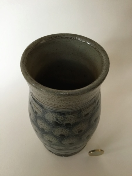 Decorative salt glaze studio pottery vase, db or CP mark 753e2c10