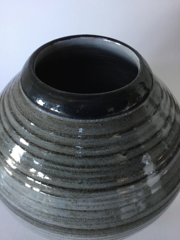 Studio vase, impressed mark LJ (see John Shelly and Frank Smith)  77d60310