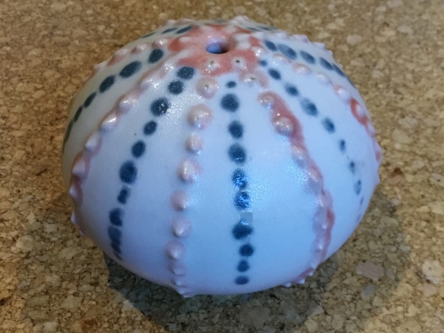 Stoneware sea urchin vase A0748710