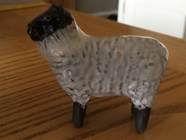 Studio stoneware sheep figurines  A6e11510