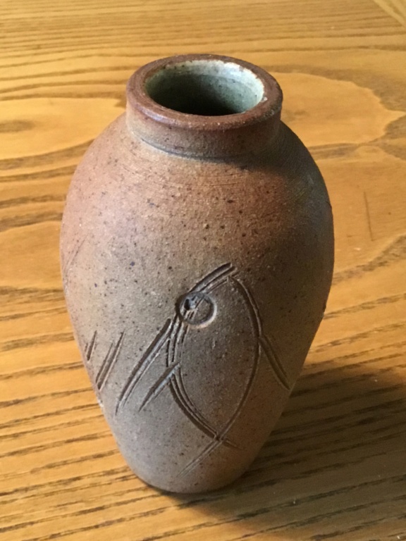 Small stoneware vase, incised fish A8178510
