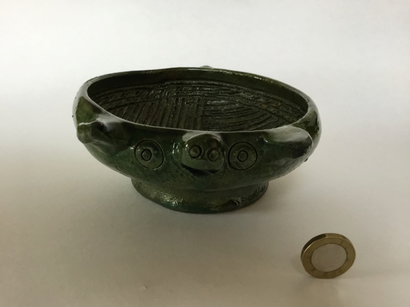 Old green art pottery pig bowl, foreign? C2acf910