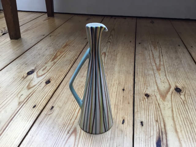 Striped studio vase, England 95 - Clayburn Pottery  Cd7c3910