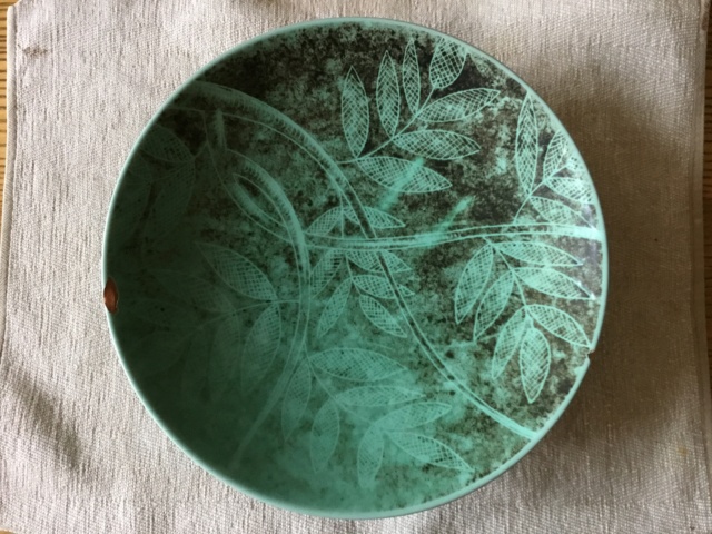 Studio Bowl Dish, Leaf Decoration, Scandinavian ? Marked D48bd210