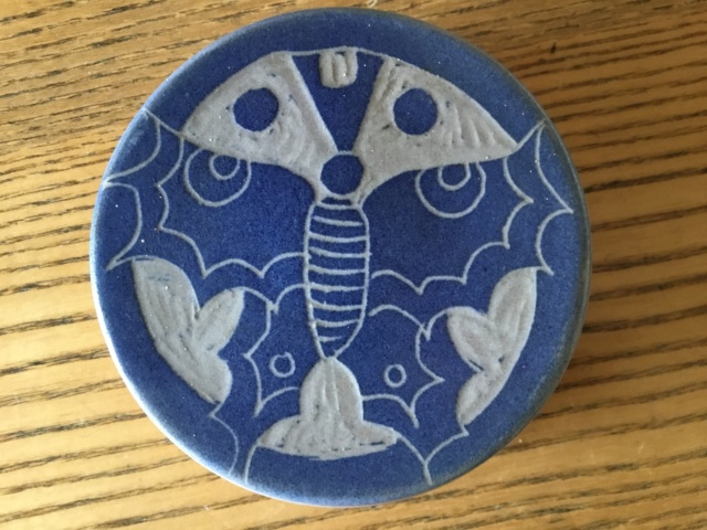 Studio stoneware butterfly lidded box, signed - Cilladon Pottery Dabe7a10