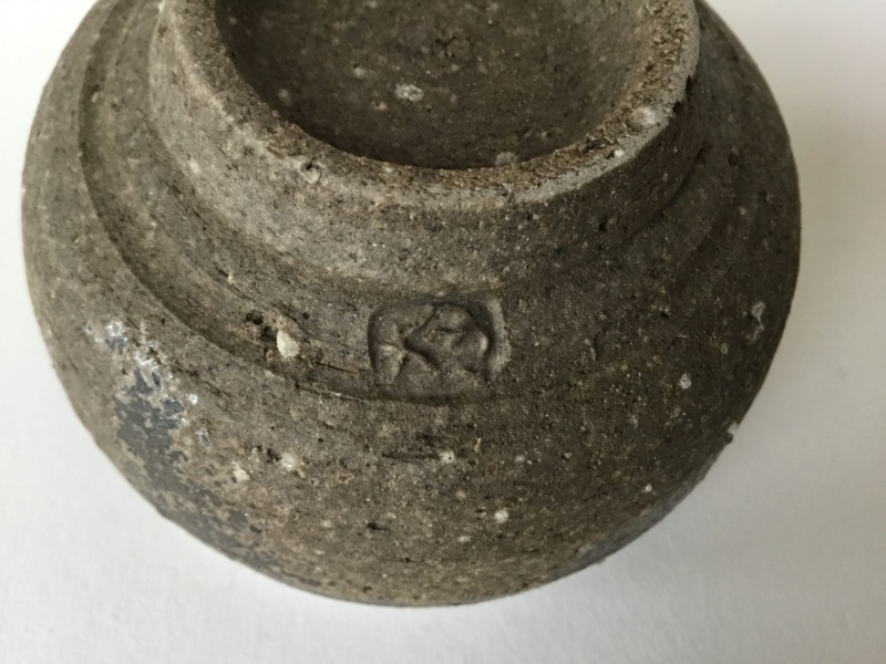 Japanese? Stoneware Yunomi celadon drip glaze, oriental mark? E1e04410