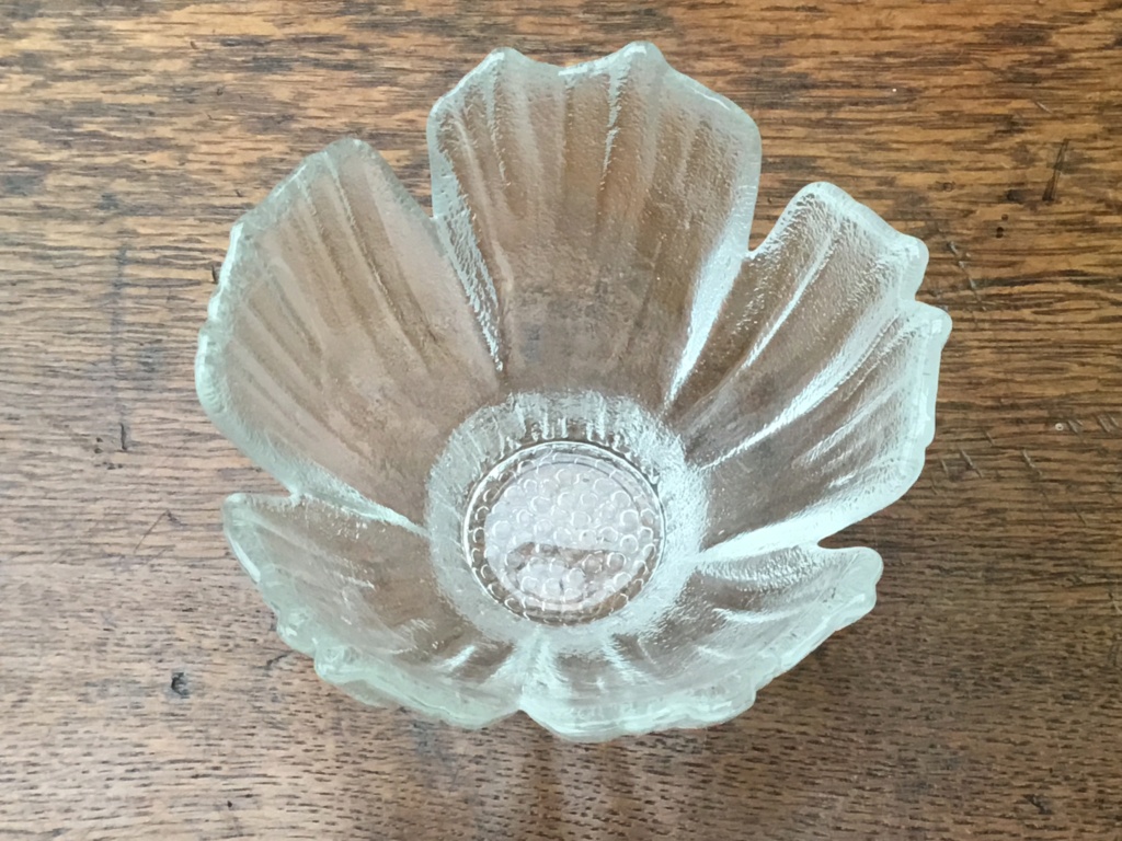 Glass bowl, flower petal design, British ? Scandi?  E4df1910