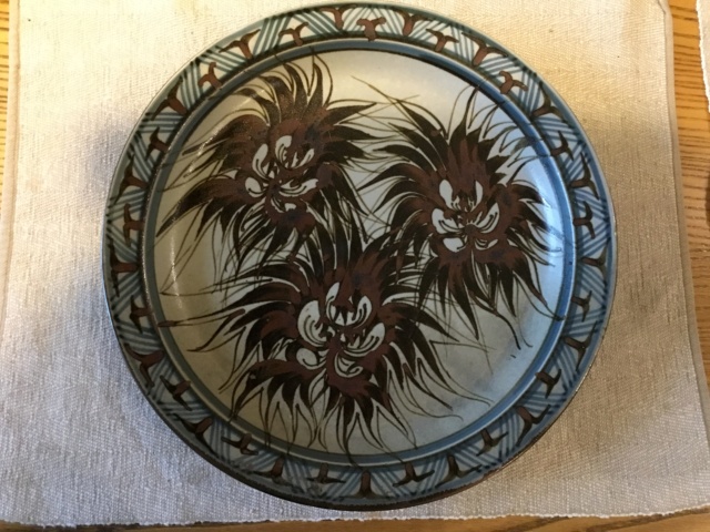 Stoneware studio flower plate, David Eeles, Shepherds Well? F4dc7610
