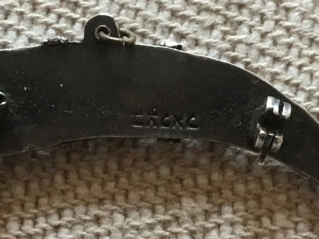Silver dagger jambiya style brooch, non English mark Img_1910