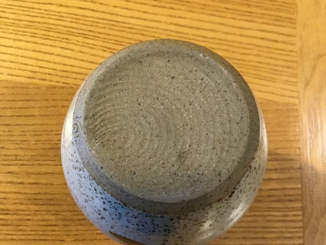 Stoneware studio vase, spiral mark, Gordon Menzies, Iona Pottery Img_4521