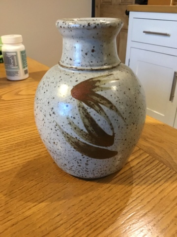 Stoneware studio vase, spiral mark, Gordon Menzies, Iona Pottery Img_4522