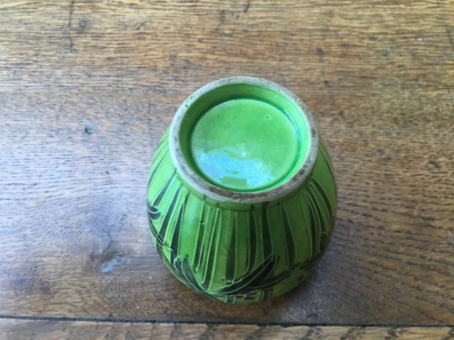 Lime green art pottery flower vase Img_5311