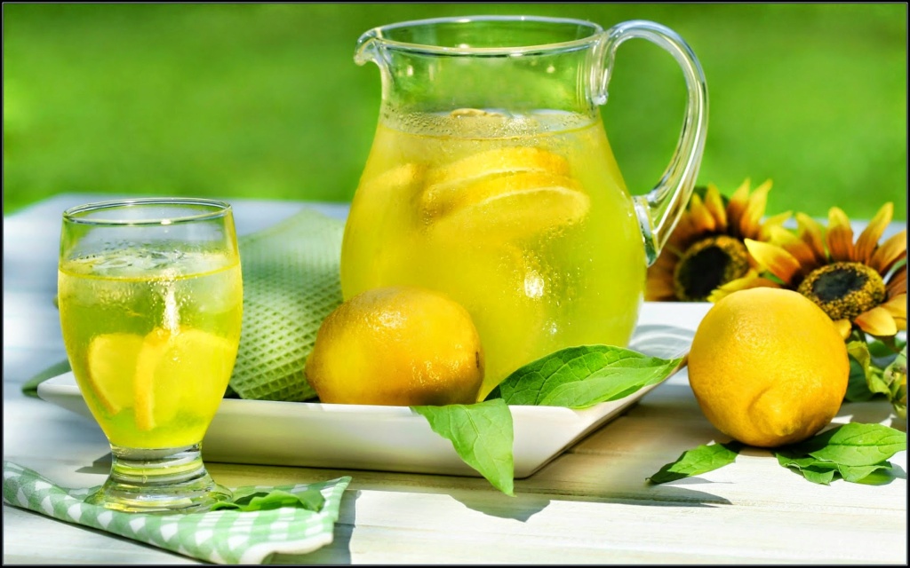 اشربوا الماء الدافئ مع الليمون الحامض بدل الأدوية Aiic-o10