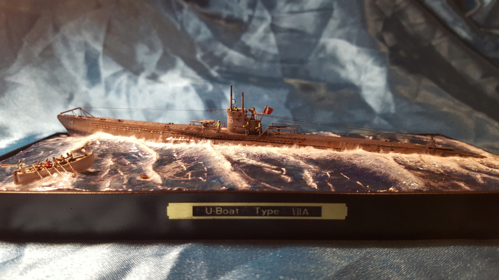 [HOBBYBOSS] U-BOOT type VII A ... Chaloupe à la mer ...  1/350ème Réf 83505 20200134