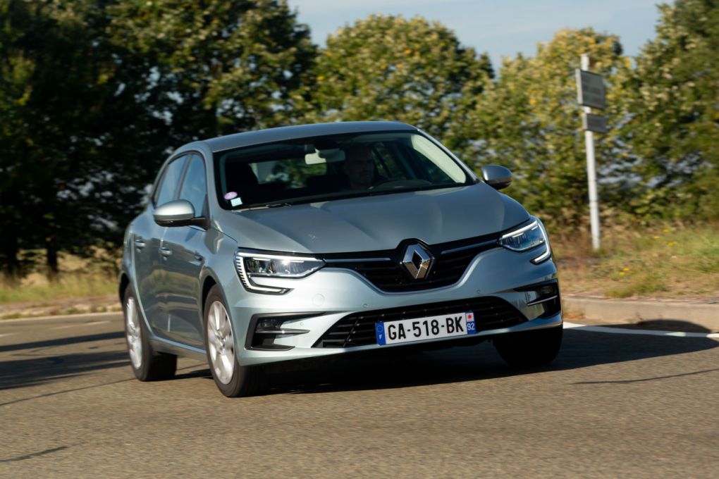 2019 - [Renault] Megane IV restylée  - Page 31 2022-r17