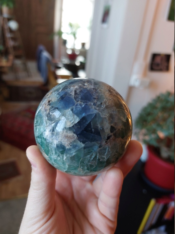 Identification d'une sphère bleu-vert  20231013