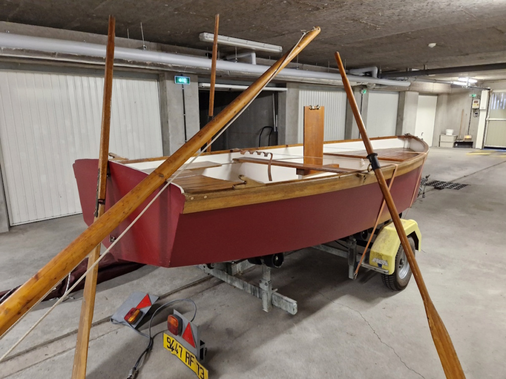 Barque type canot breton, voile au tiers, rame, en CTP 20231212