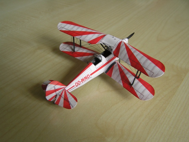 ( DGA papier) OO-MMD et les autres , Stampe SV4 , 1/72 P3110014