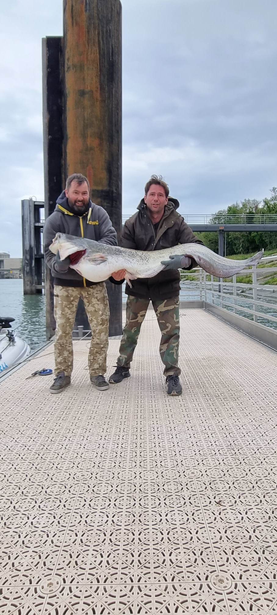 3 jours de pêche sur le Rhône 34615110