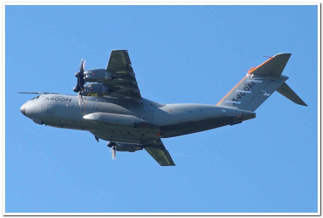 [18/10/2013] Airbus A400M (F-WWMT) Airbus Military P1100413