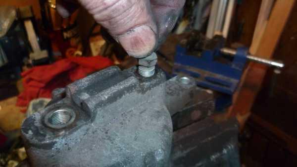 TUTO Échange kit piston sur étrier avant 2110