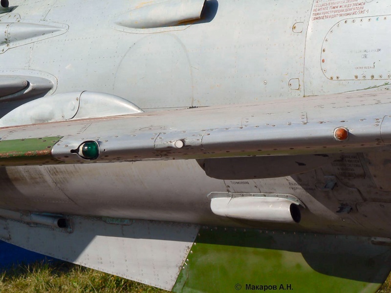 MiG 21 F-13 "Fishbed C"/ YF-110 in USAF, Serial Number 68-0965 - Page 3 Mig-2115