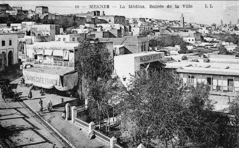 Meknès, la Ville Ancienne et les 2 Mellahs - 2 - Page 6 V_a_610