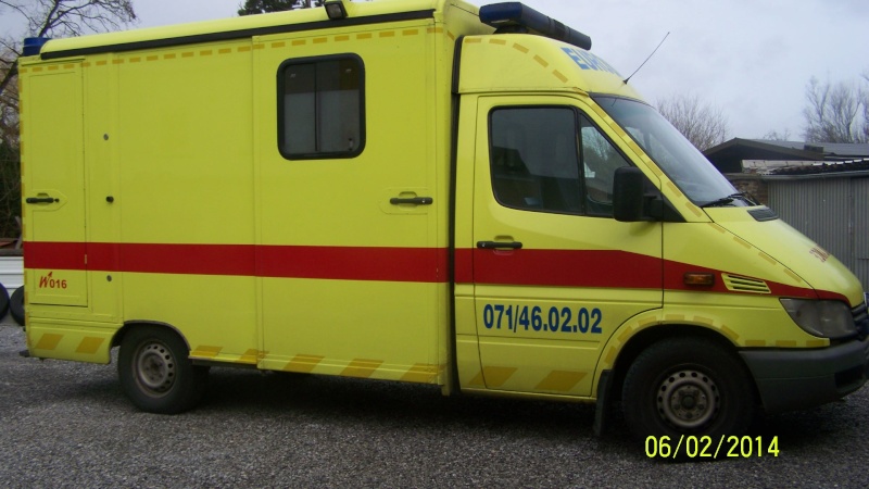 Ambulance à vendre - Mercedes Sprinter Caisson 100_4410