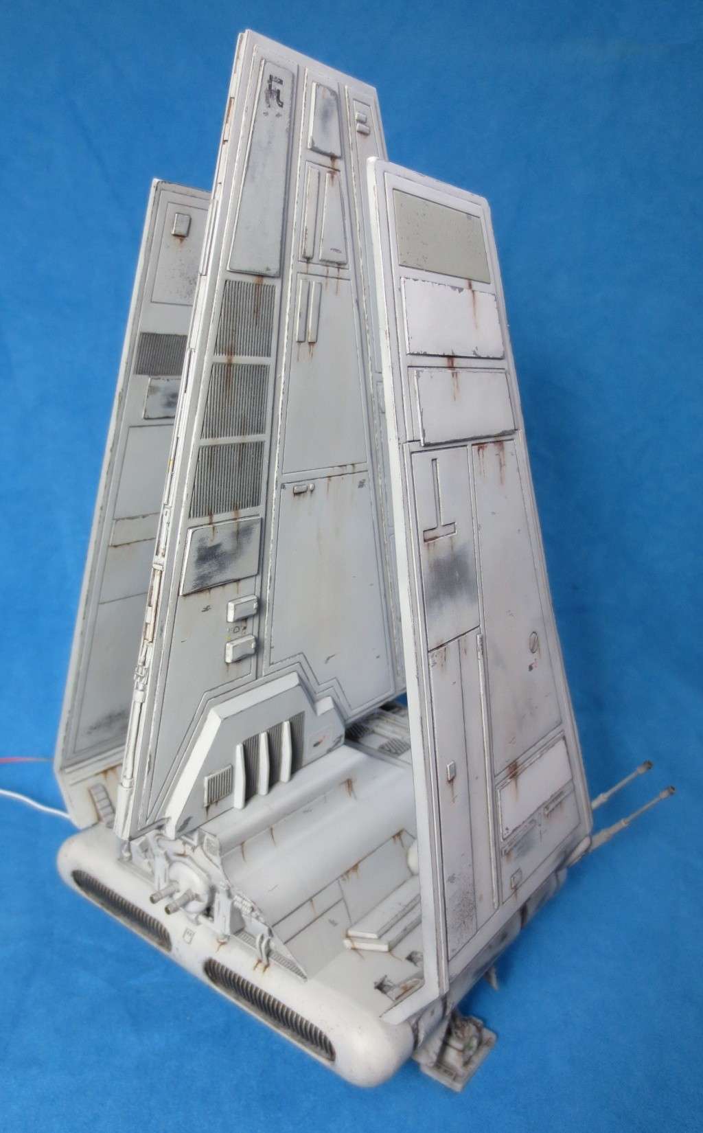 STAR WARS : Diorama Navette Lambda (1/120) - Page 5 Arr_fi10