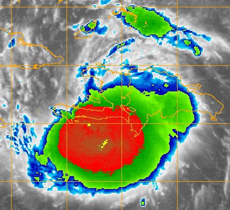 Tempete tropicale Fay ex 92L 92l_7010