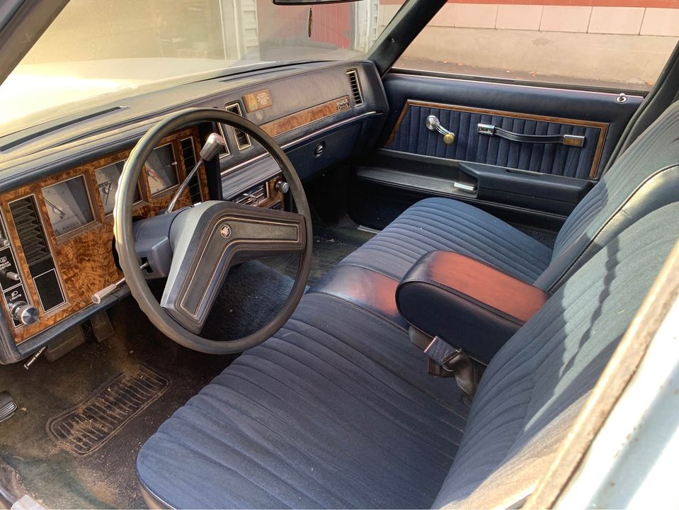Recherche Chevrolet Impala 1980-85 Bb8011