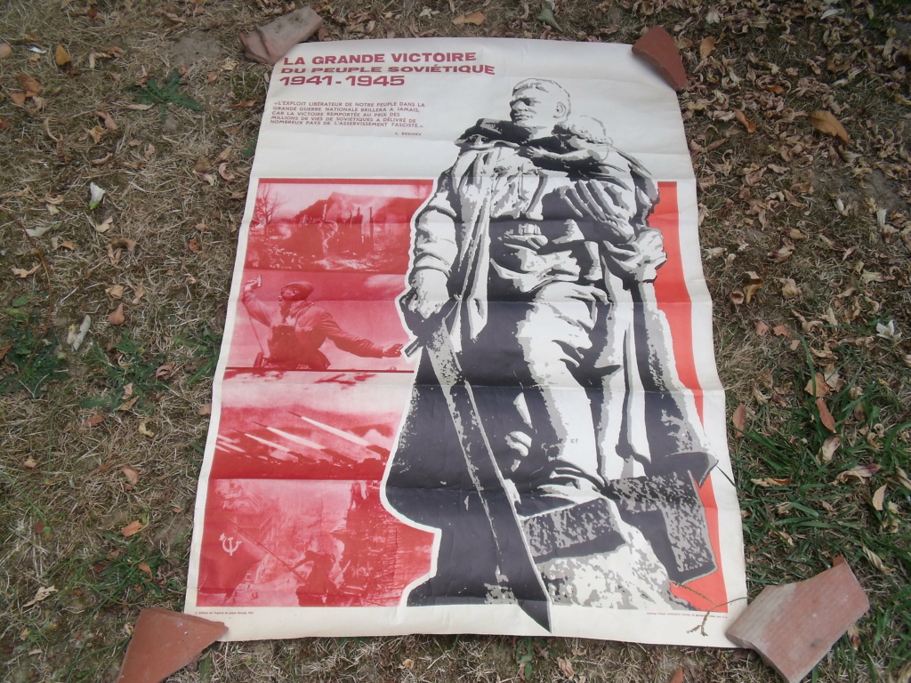 affiche " La grande victoire du Peuple Sovietique 1941-1945 " Dscf7031