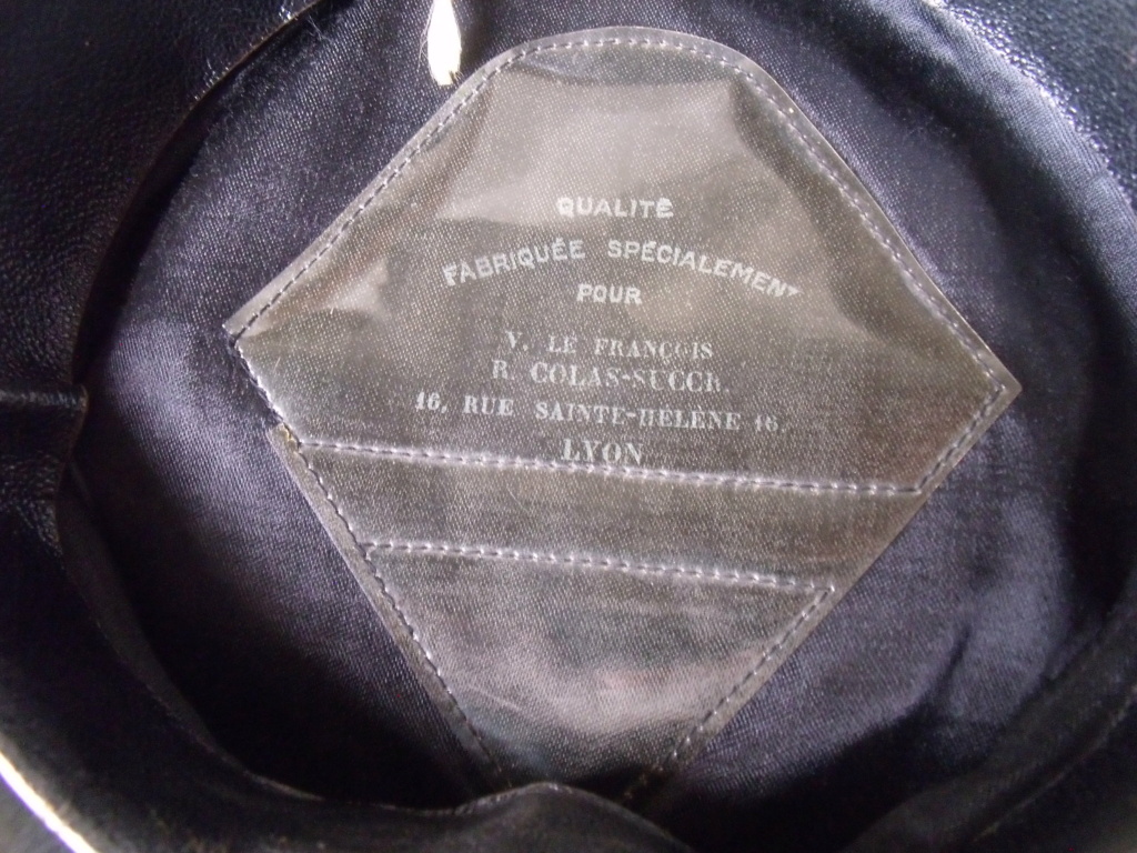 trouvailles - 2 casquettes corps prefectoral + 2 casquettes officier Marine Dscf7236