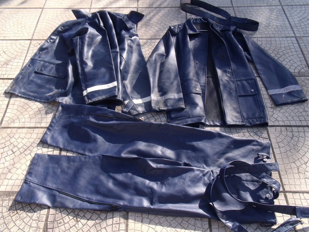 ensemble de tenues pour la pluie de motard GN ? Dscf8852