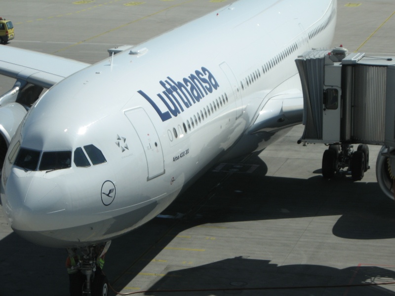 Lufthansa: München (MUC) - Montréal (YUL) / tur-retur / MegaTR Img_9811
