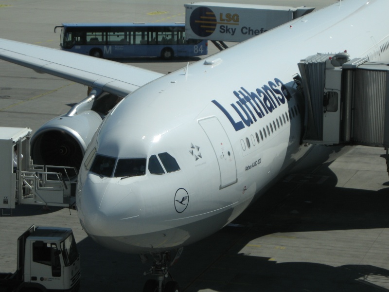 Lufthansa: München (MUC) - Montréal (YUL) / tur-retur / MegaTR Img_9816
