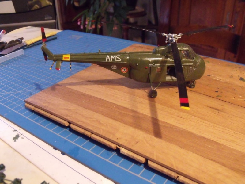 { Italeri ] Sikorsky S 55 " Eléphant joyeux "  [ FINI ] Dscf7125