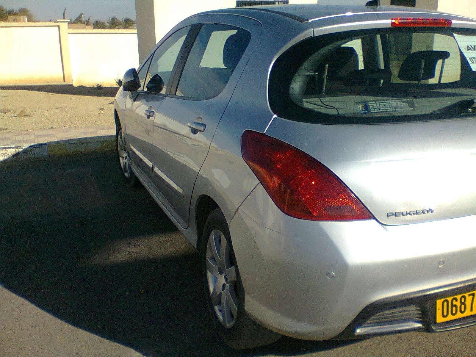 بيع سيارة Peugeot 308 سنة 2009 Photo126