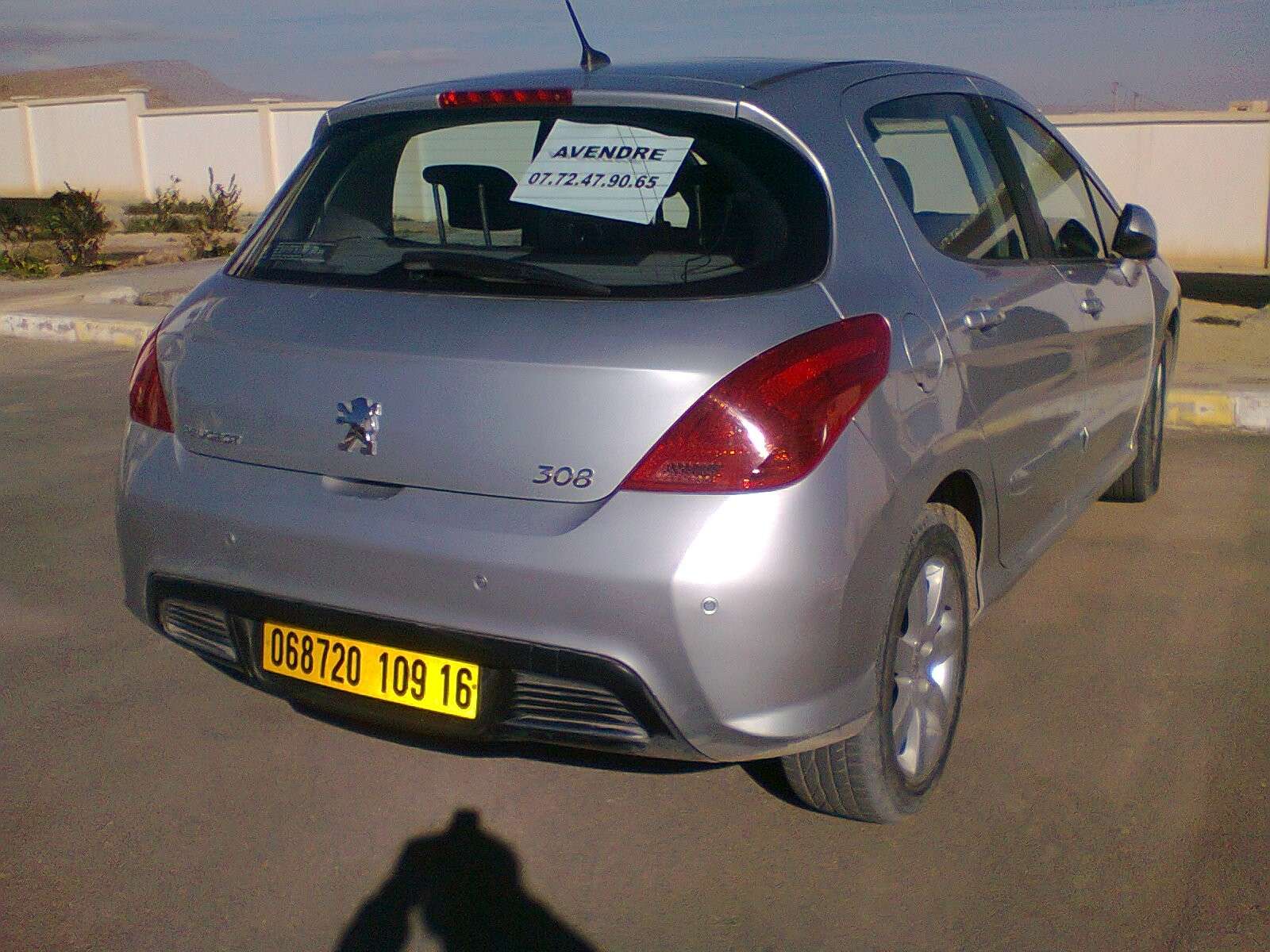 بيع سيارة Peugeot 308 سنة 2009 Photo127