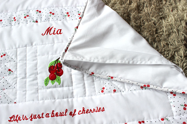 Mia's Pillowcase Mia_s-12