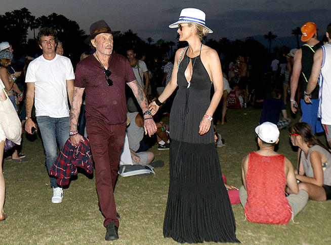 Voici.fr johnny à Coachella Johnny49