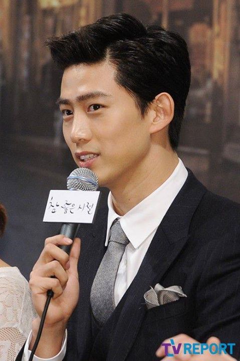 [21.02.14] [PICS] Taecyeon présent à la conférence de presse de “Very Good Times” (18/02/14) 1325