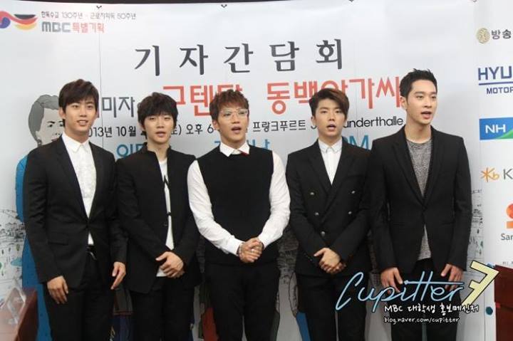 [08.10.13] [PICS] Les 2PM à la conférence de presse "Lee Mija&Friends Concert in Germany" 211