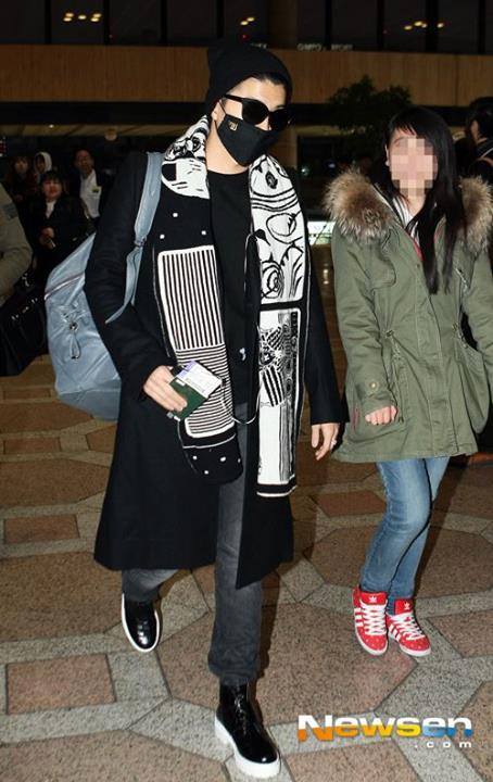 [22.11.13] [PICS] Les 2PM à l'aéroport de Gimpo (départ pour le Japon) 734