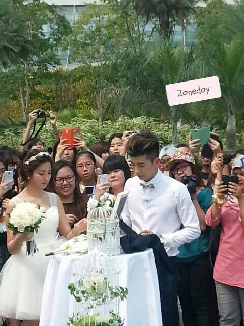 [10.04.14] [PICS] WGM - mariage de Wooyoung et Seyoung à Singapour 941