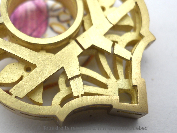 Pendentif or 18 K avec une aigue-marine de 10 mm ( taillée par Patrick Dubuc ) Dscn1634