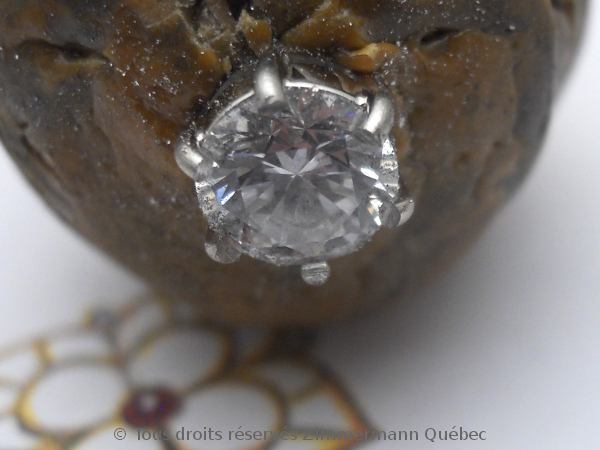 Boucle oreille diamants avec chaton en palladium - B.O. Diamants chaton en palladium Dscn5138