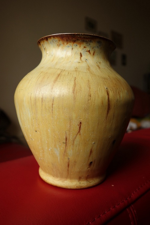 Vase glaçure de cendres signature incisée en dessous à identifier Vase_l15